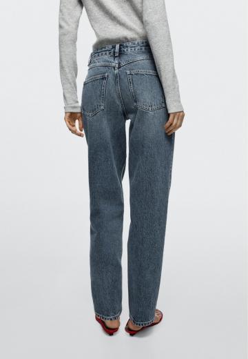 Прямые джинсы