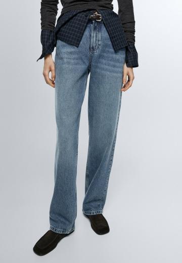 Прямые джинсы