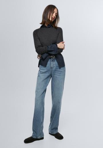 Прямые джинсы