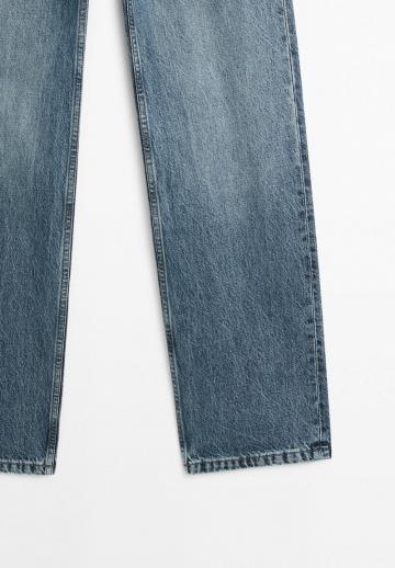 Прямые джинсы