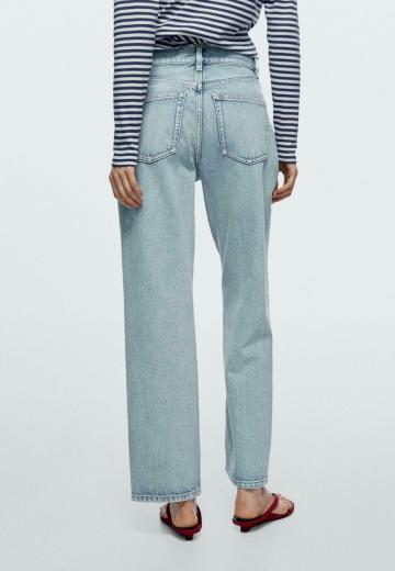 Прямые джинсы