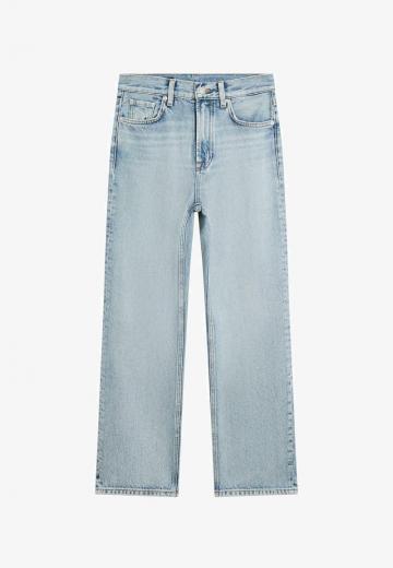 Прямые джинсы