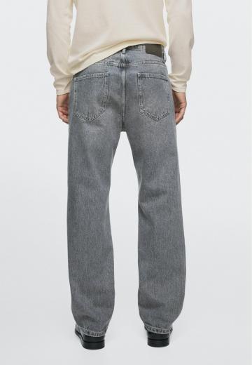 Прямые джинсы