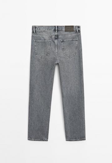 Прямые джинсы