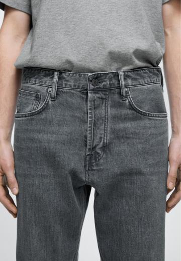 Прямые джинсы