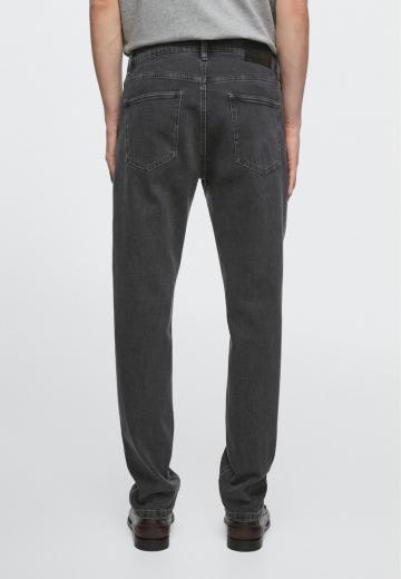 Узкие джинсы