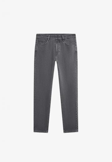 Узкие джинсы