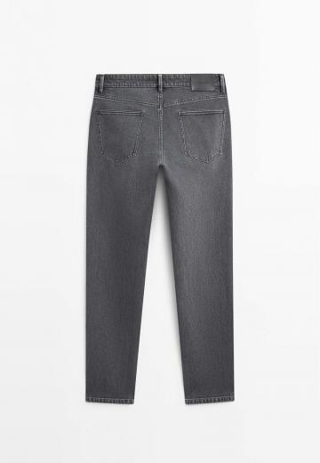 Узкие джинсы