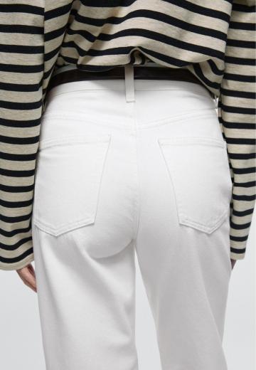 Прямые джинсы