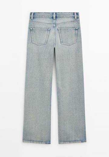 Прямые джинсы