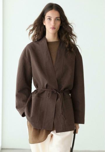 Короткое пальто