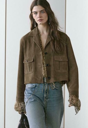 Блейзер с накладными карманами