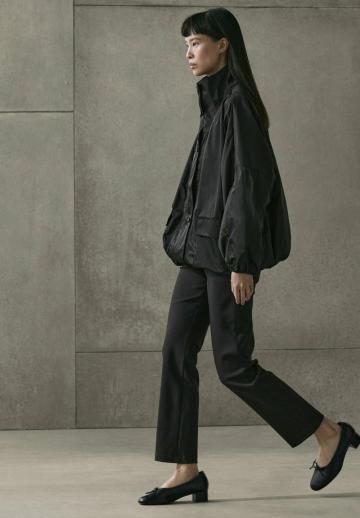 Куртка с накладнымит карманами