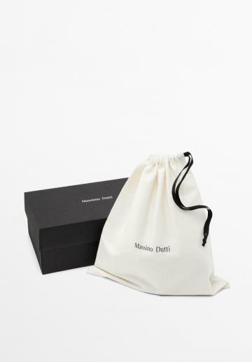 Ботинки на шнуровке