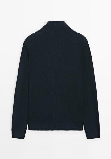 Вязаная кофта