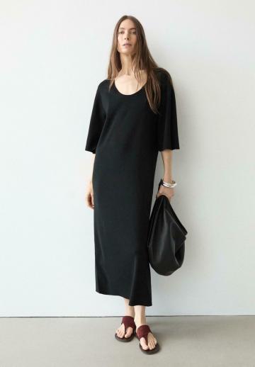 Вязаное платье