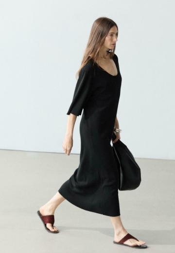 Вязаное платье