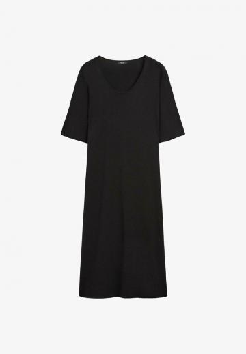 Вязаное платье