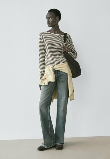 Пуловер в полоску