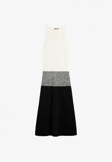 Вязаное платье