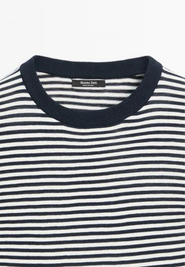 Пуловер в полоску