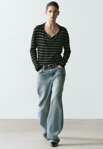 Пуловер в полоску