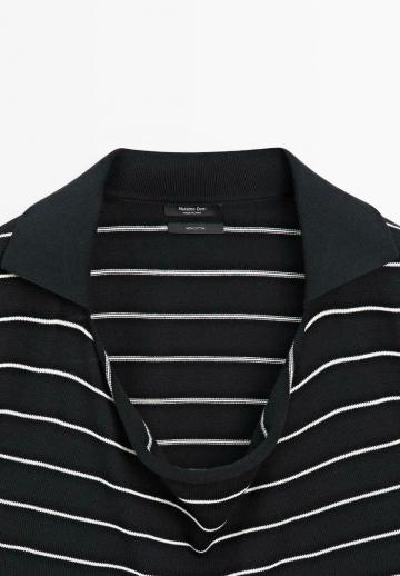 Пуловер в полоску