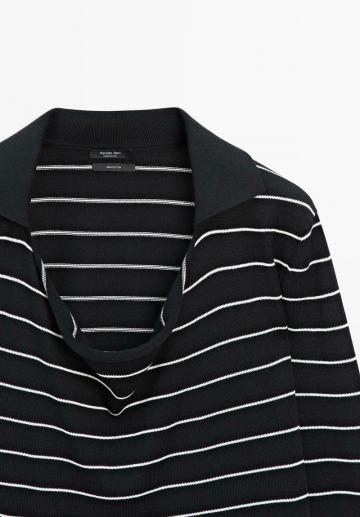 Пуловер в полоску