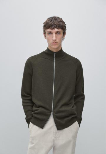 Вязаная кофта