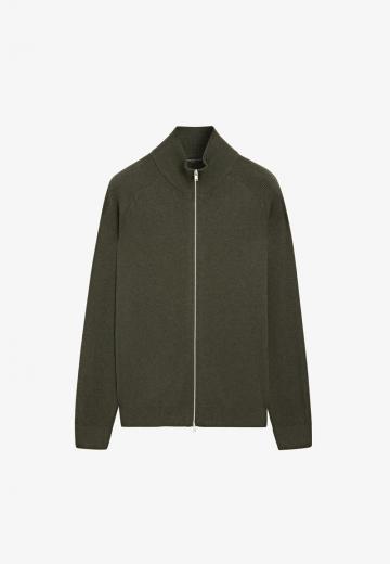 Вязаная кофта