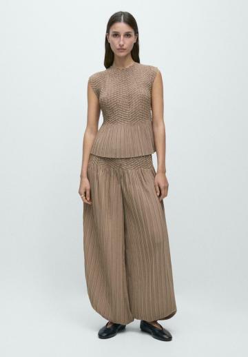 Блузка без рукавов