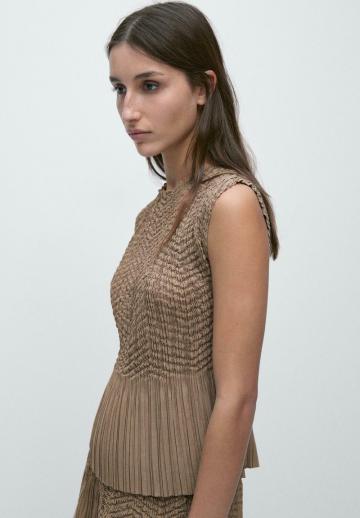 Блузка без рукавов