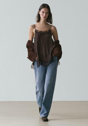 Топ на бретельках