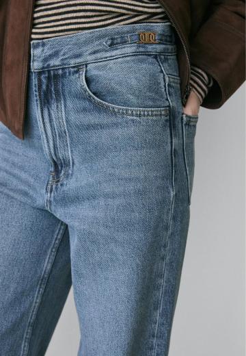 Клешеные джинсы