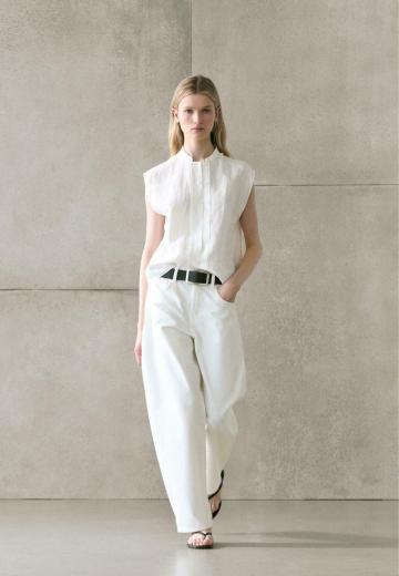 Блузка без рукавов