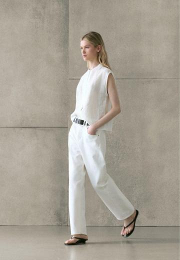 Блузка без рукавов