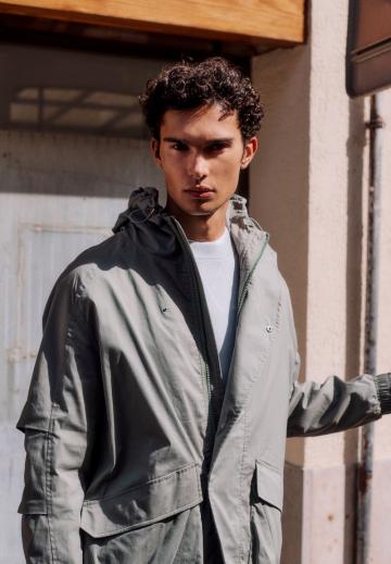 Короткое пальто