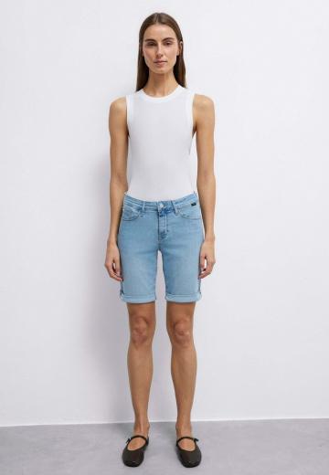 Джинсовые шорты