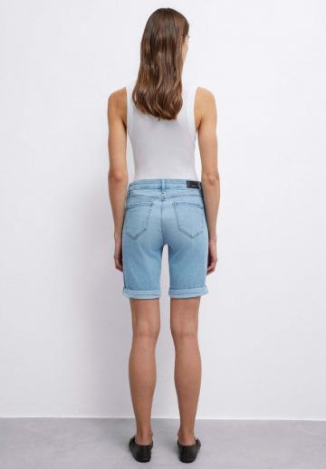 Джинсовые шорты