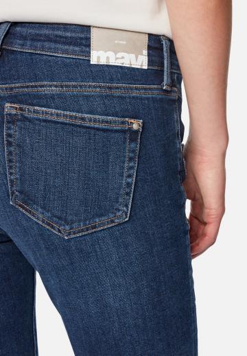 Узкие джинсы