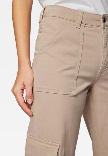 Брюки с накладными карманами