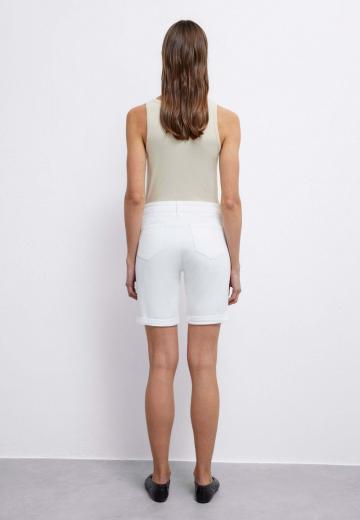 Джинсовые шорты