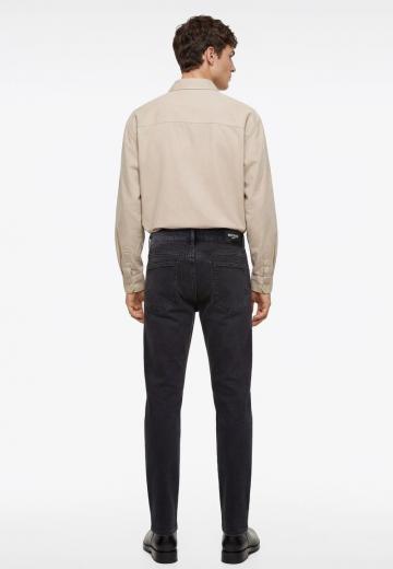 Узкие джинсы