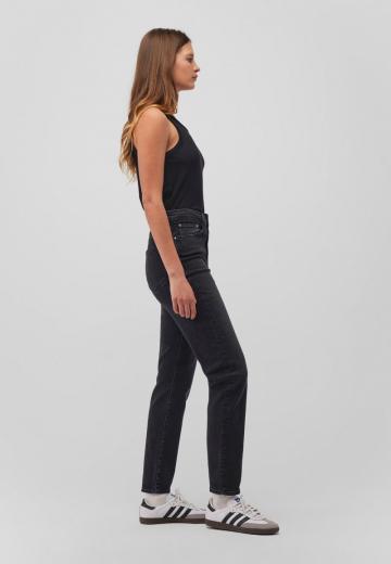 Прямые джинсы
