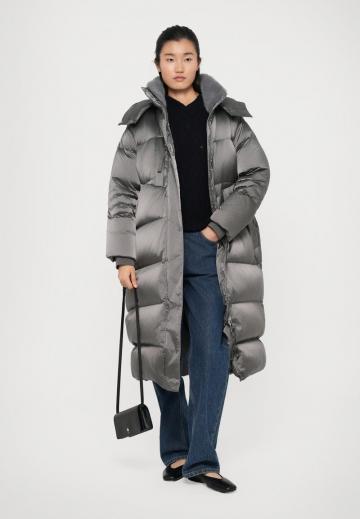 Пуховое пальто