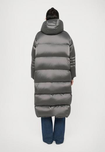 Пуховое пальто