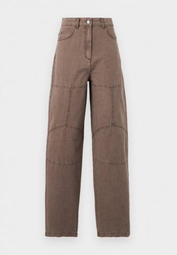 Свободные джинсы