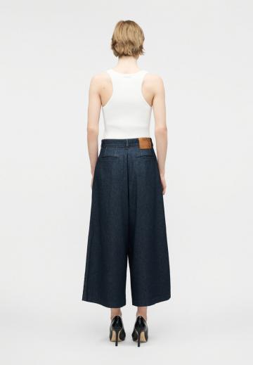 Клешеные джинсы