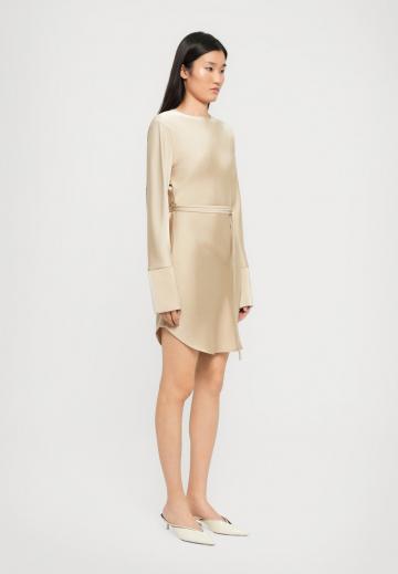 Короткое платье