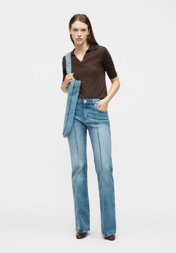 Клешеные джинсы